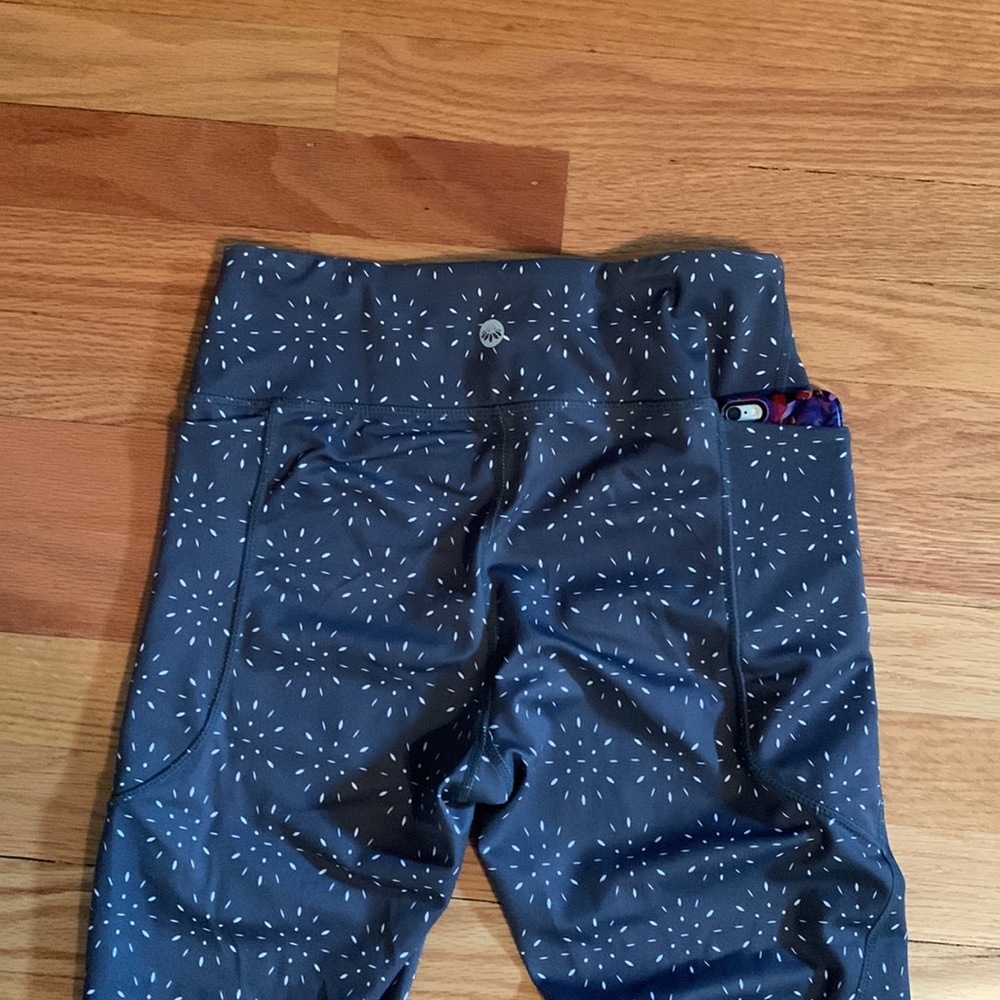 Senita Athletics capris - Picture 7 of 10